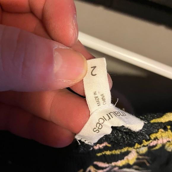 Off shoulder leaf patter shirt - Picture 2 of 2